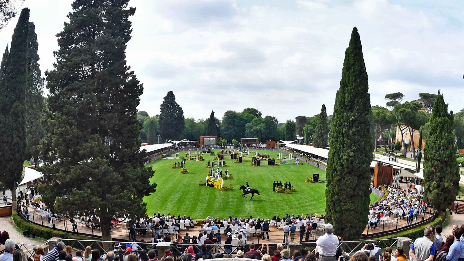 Piazza di Siena Villa Borghese - Roma